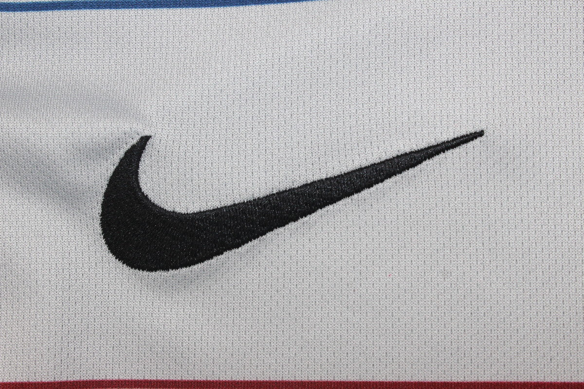 Camisa Barcelona Away 03/04 - Versão Retrô
