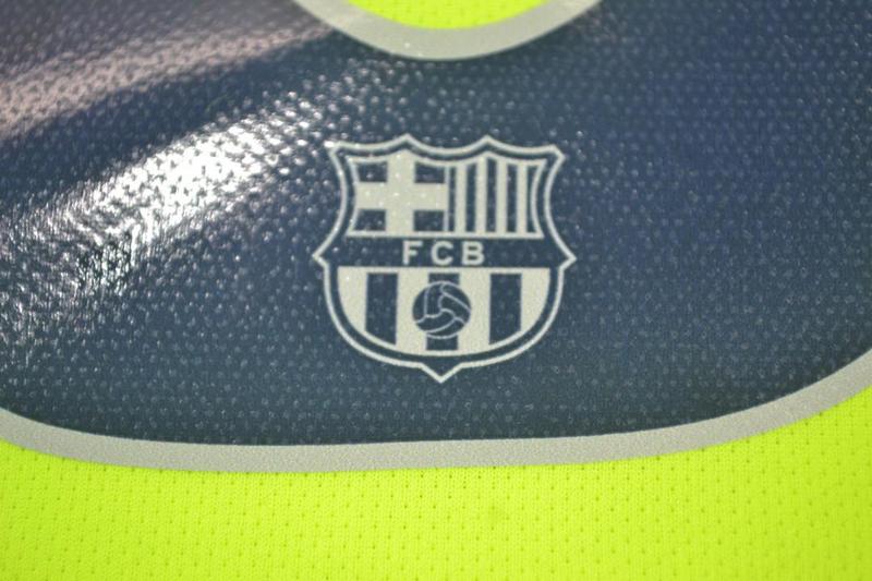 Camisa Barcelona Away 05/06 - Versão Retrô "Ronaldinho" Nº 10