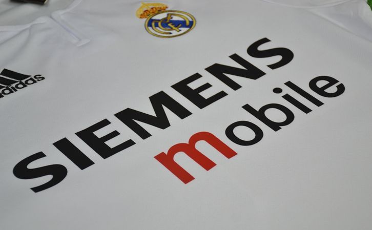 Camisa Real Madrid Home 03/04 - Versão Retrô "Beckham" Nº 23