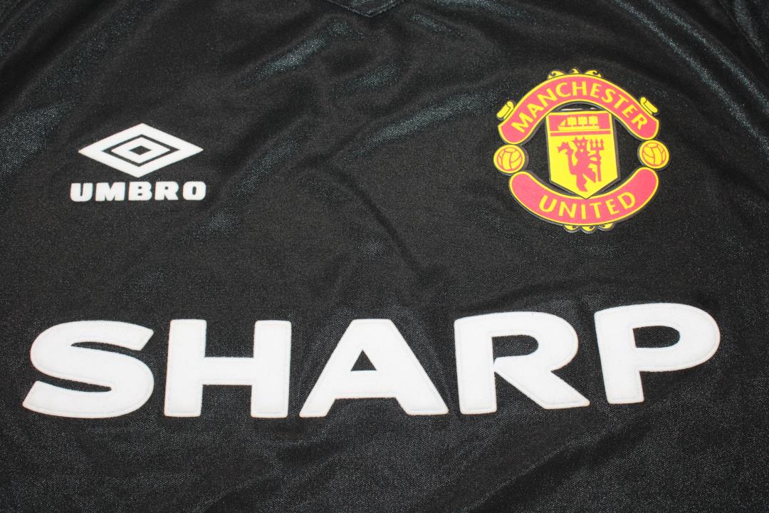 Camisa Manchester United Away 98/00 - Versão Retrô "Sheringham" Nº 10