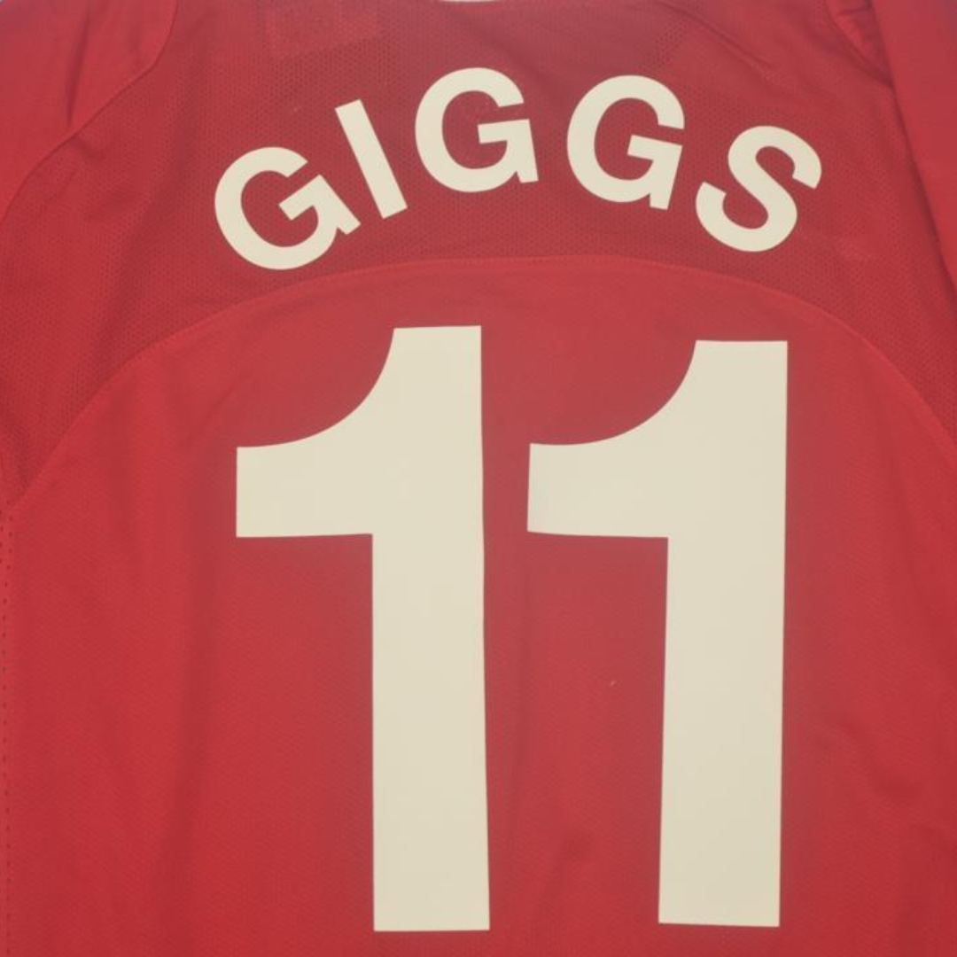 Camisa Manchester United Home 04/06 - Versão Retrô "Giggs" Nº 11