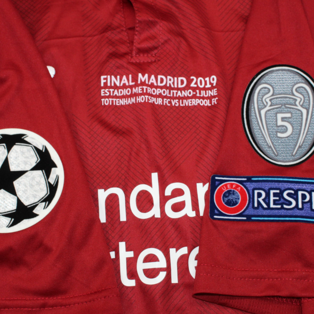 Camisa Liverpool Home 18/19 - Versão Retrô "Alexander-Arnold" Nº 66