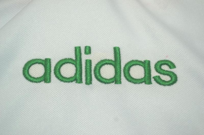 Camisa Retrô Bulgaria Home  1994 "Stoichkov" N°.8