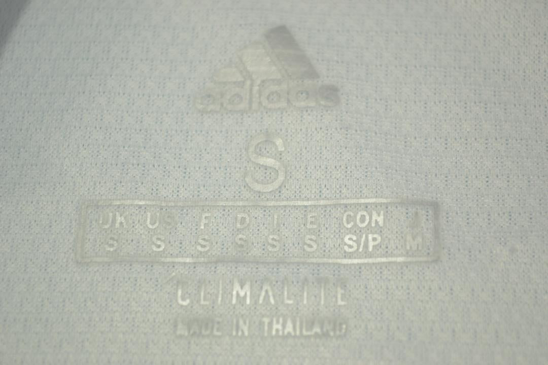 Camisa Real Madrid Home 18/19 - Versão Retrô "Victor Hugo" Nº 7