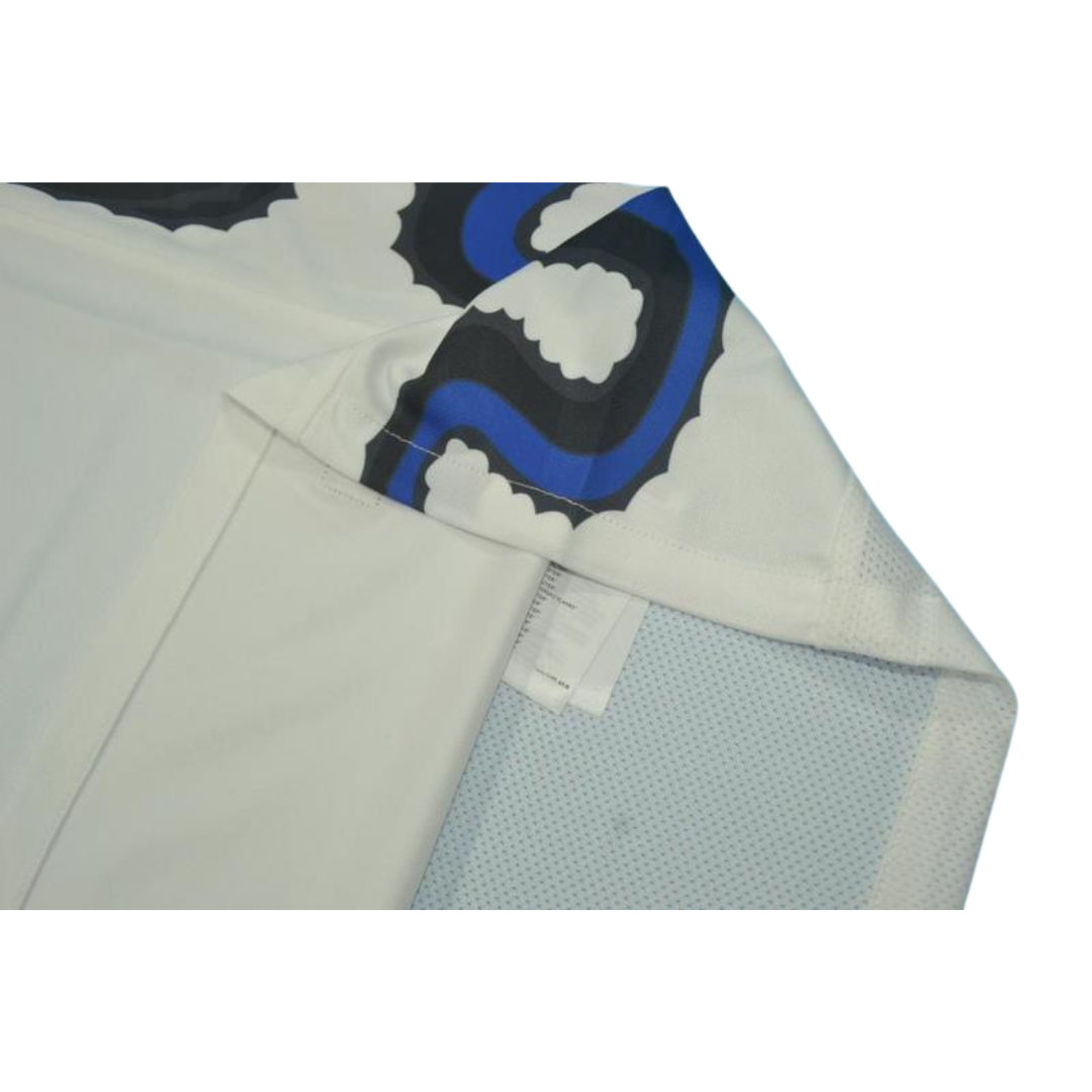 Camisa Retrô Inter de Milão Away  UCL Versão 10/11 "Milito" N°.22