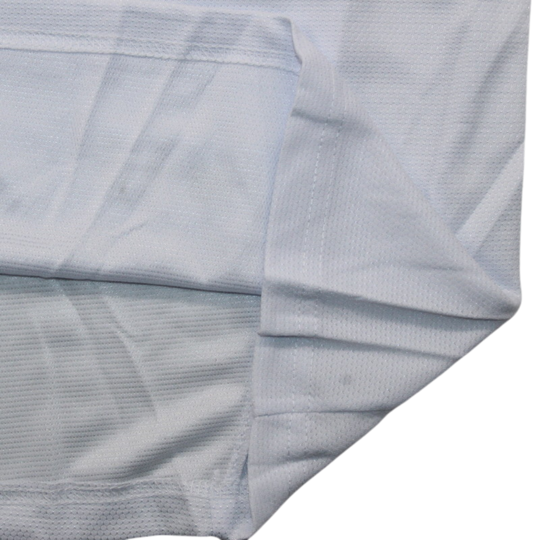 Camisa Retrô VfB Stuttgart Home 06/07 "Connor" N°.44