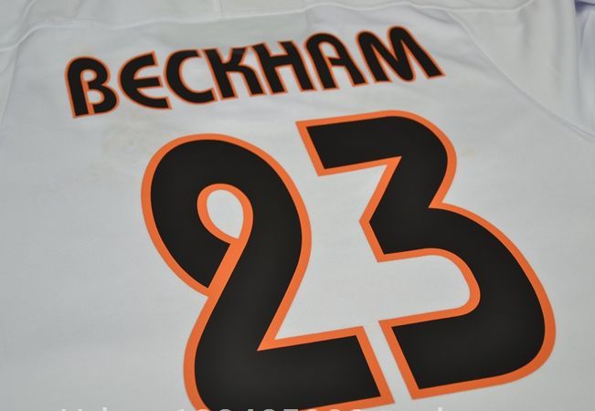 Camisa Real Madrid Home 03/04 - Versão Retrô "Beckham" Nº 23