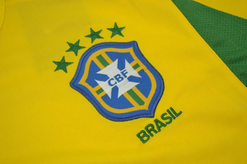 Camisa Retrô Brasil Home Copa do Mundo Versão 2002 "Ronaldinho" N°.11