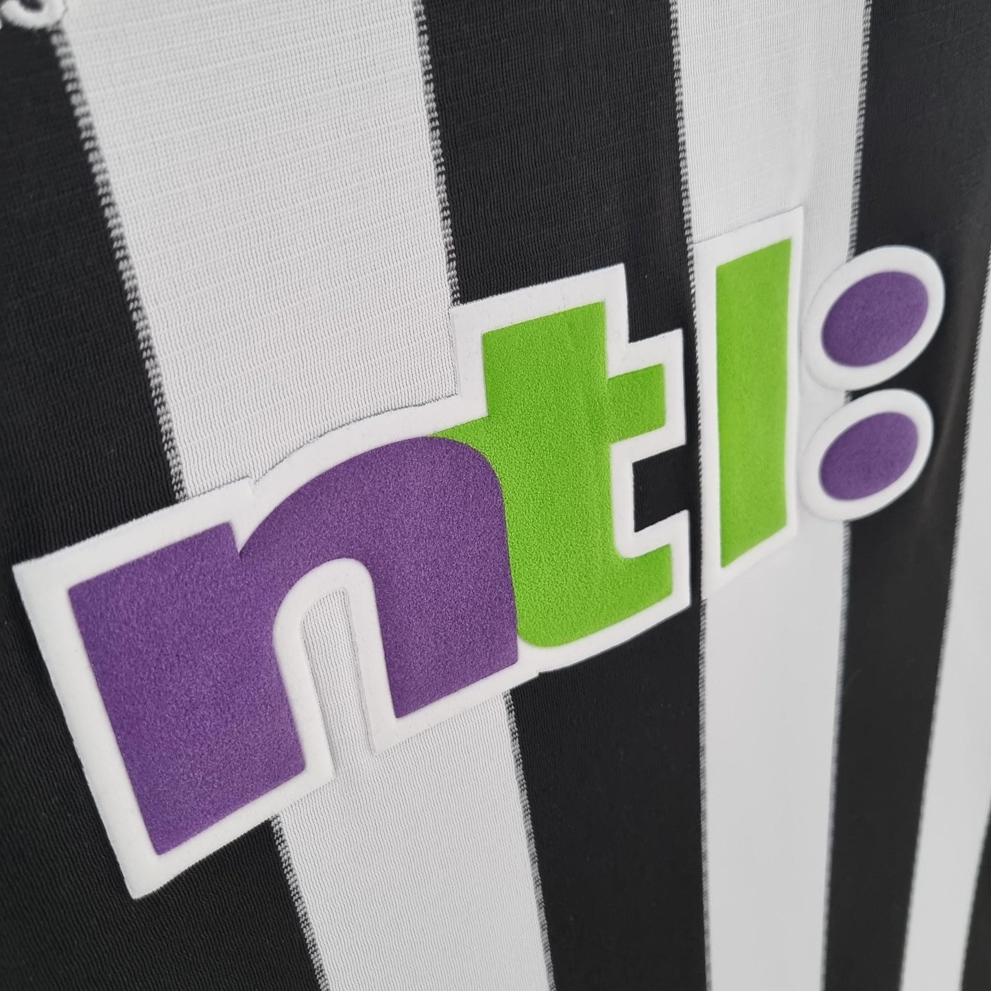 Camisa Newcastle United Home 00/01 - Versão Retrô "Speed" Nº 11