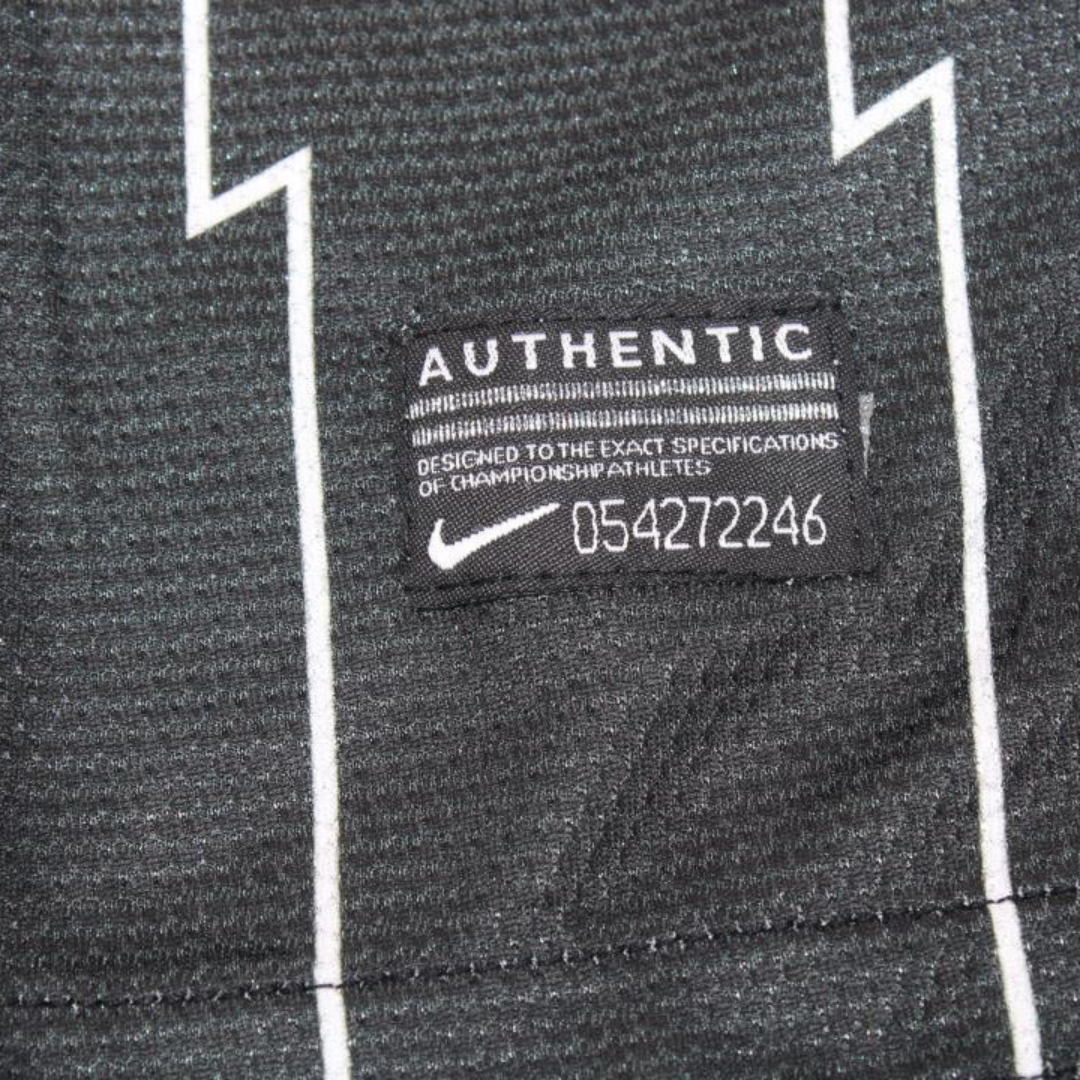 Camisa Corinthians Away 11/12 - Versão Retrô "Foca" Nº 8