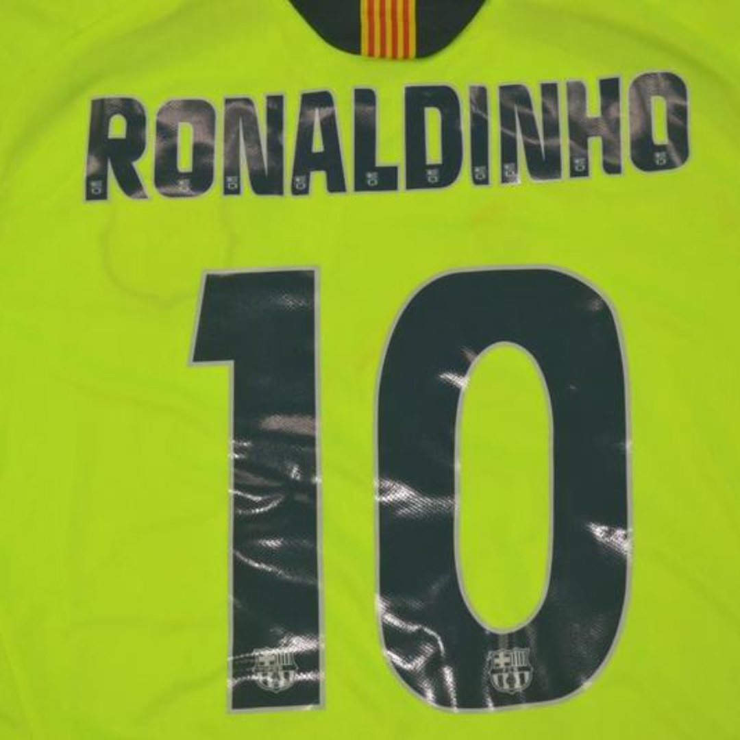 Camisa Barcelona Away 05/06 - Versão Retrô "Ronaldinho" Nº 10