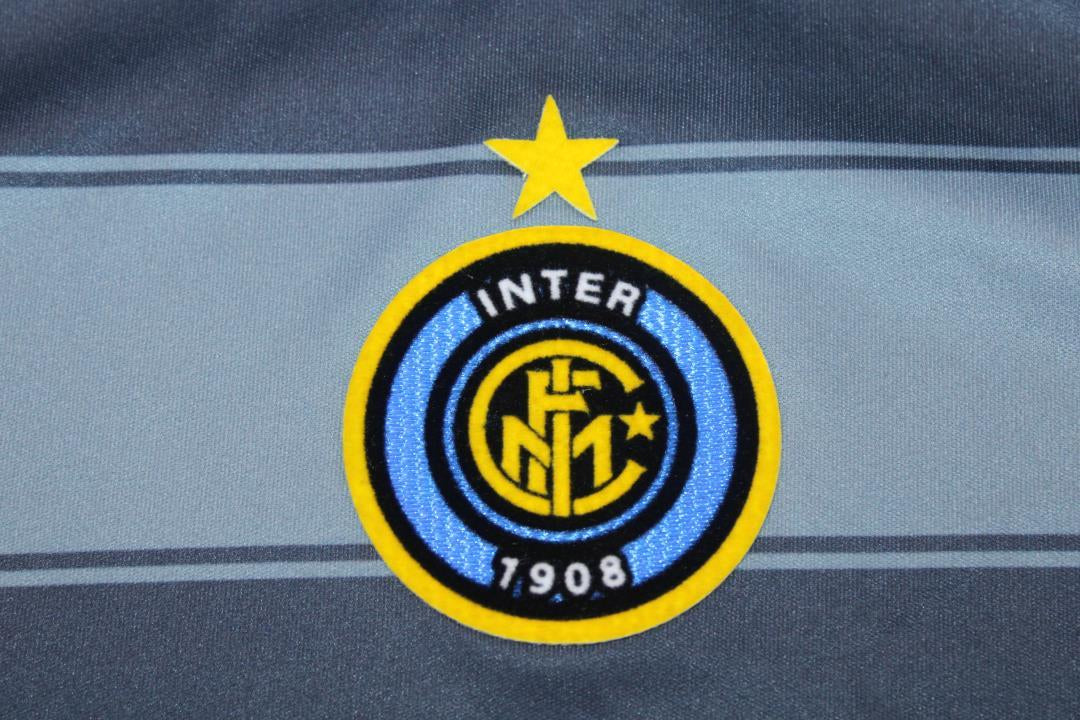 Camisa Retrô Inter de Milão Third UCL Versão 04/05 "Adriano" N°.10