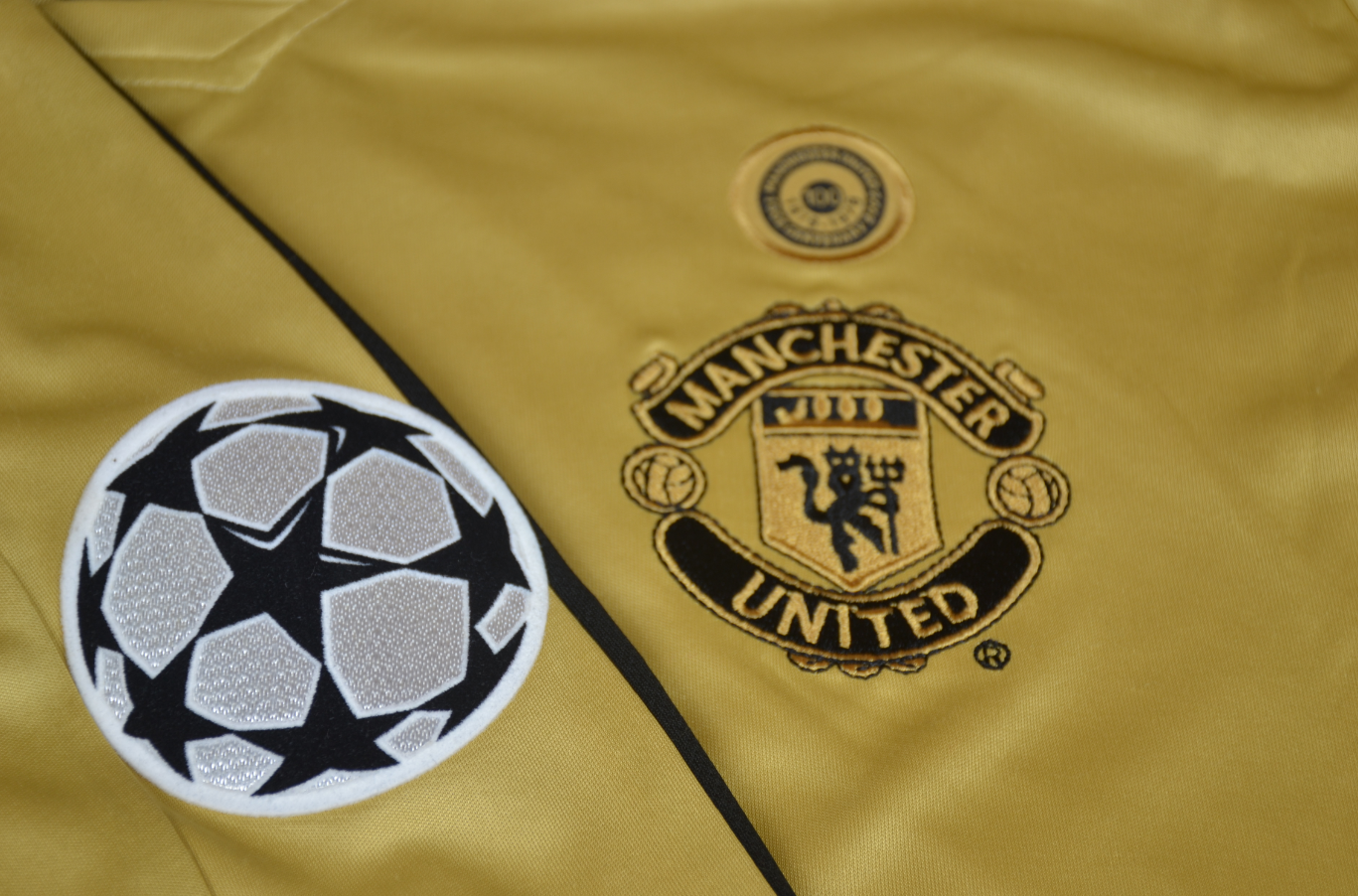 Camisa Manchester United Manga Longa 01/02 - Versão Retrô "Beckham" Nº 7