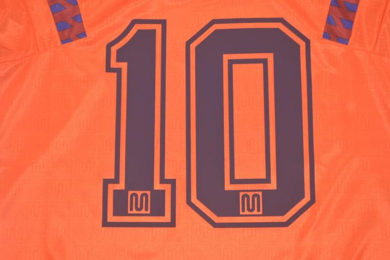 Camisa Barcelona Away 92/93 - Versão Retrô Nº 10