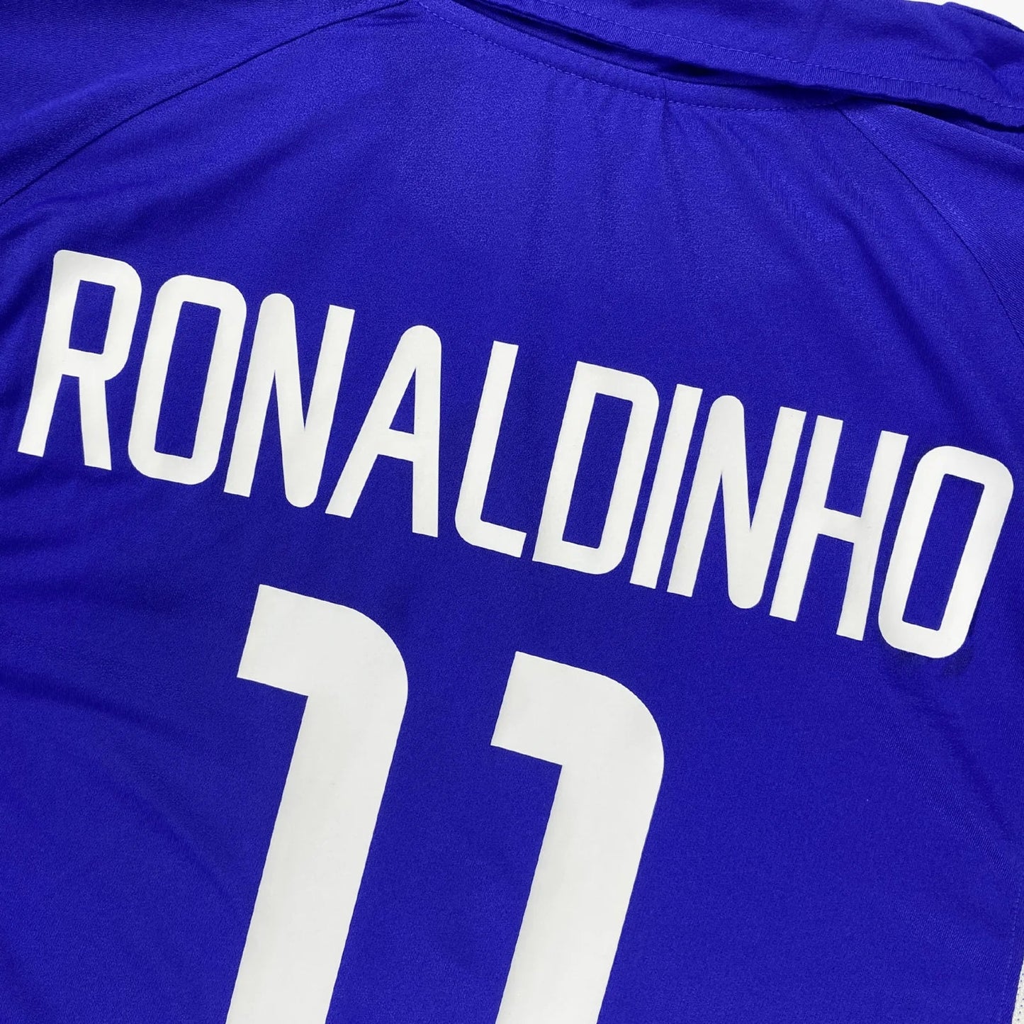 Camisa Retrô Brasil Away Copa do Mundo Versão 2002 "Ronaldinho" N°.11