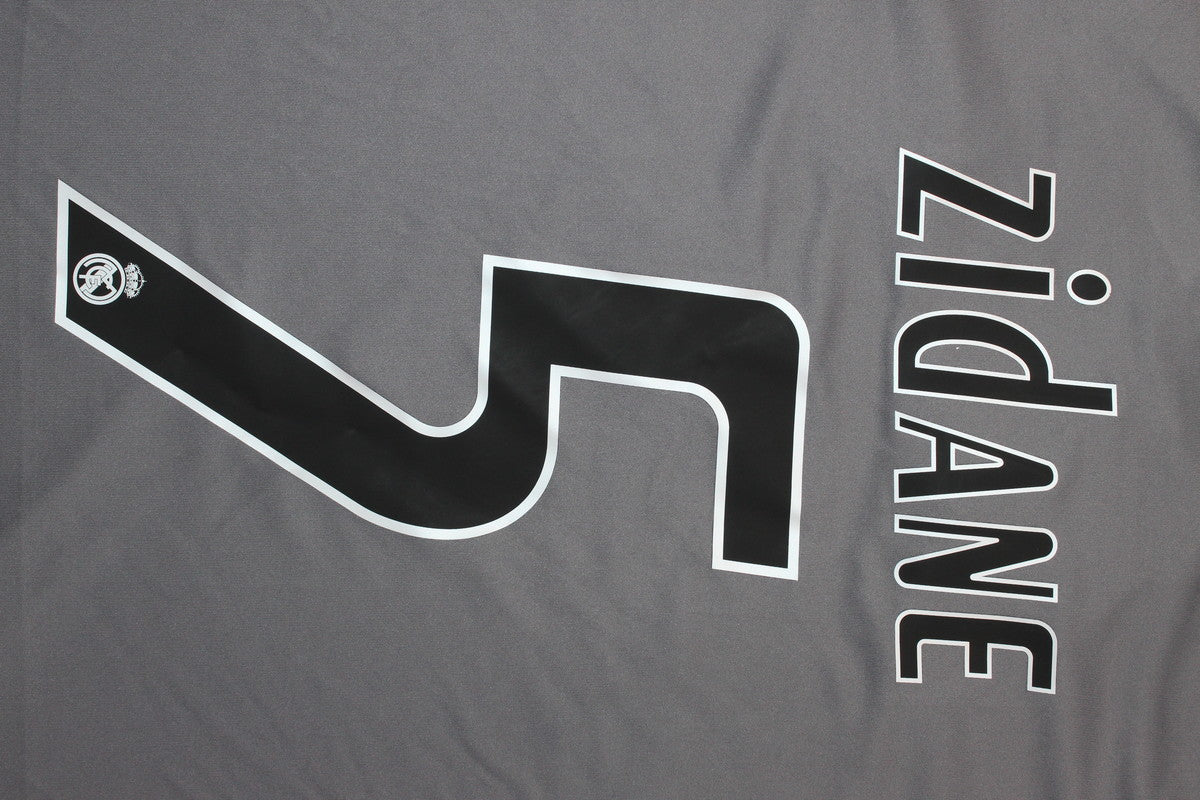 Camisa Real Madrid Third Away 05/06 - Versão Retrô "Zidane" Nº 5