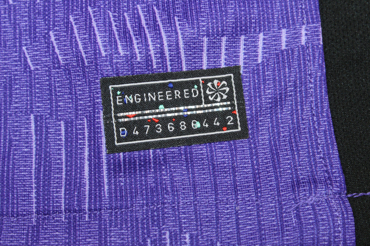 Camisa Liverpool Third Away 23/24 - Versão Retrô