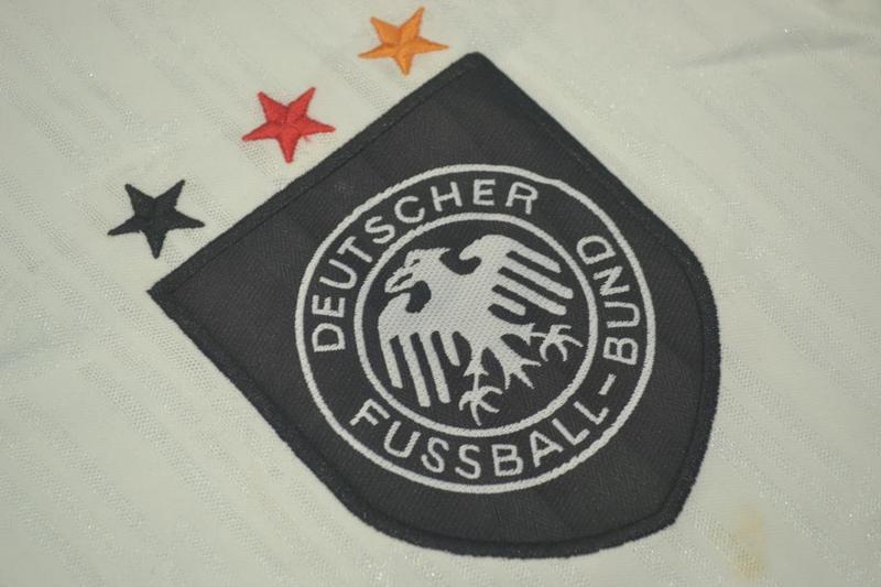 Camisa Retrô Alemanha Home 1996 "Kuntz" N°.11