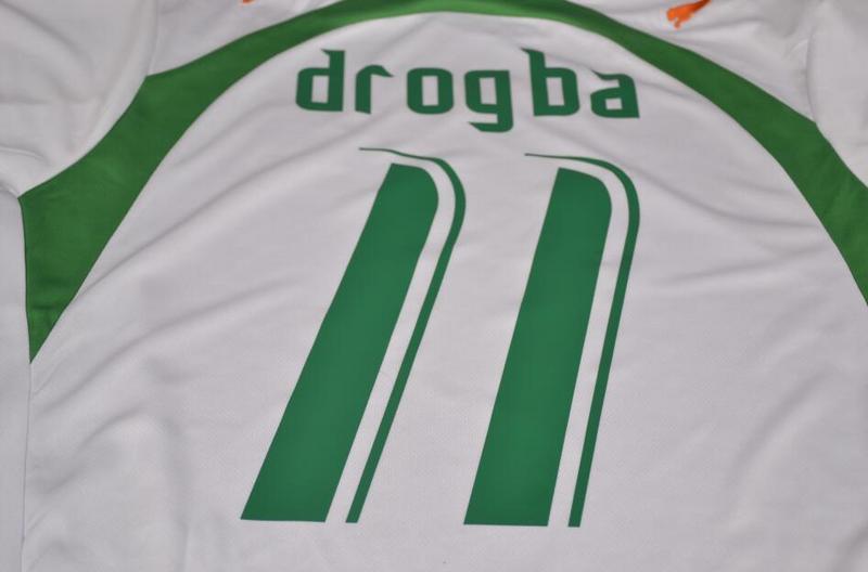 Camisa Retrô Costa do Marfim Away Copa do Mundo Versão 2006 "Drogba" N°11