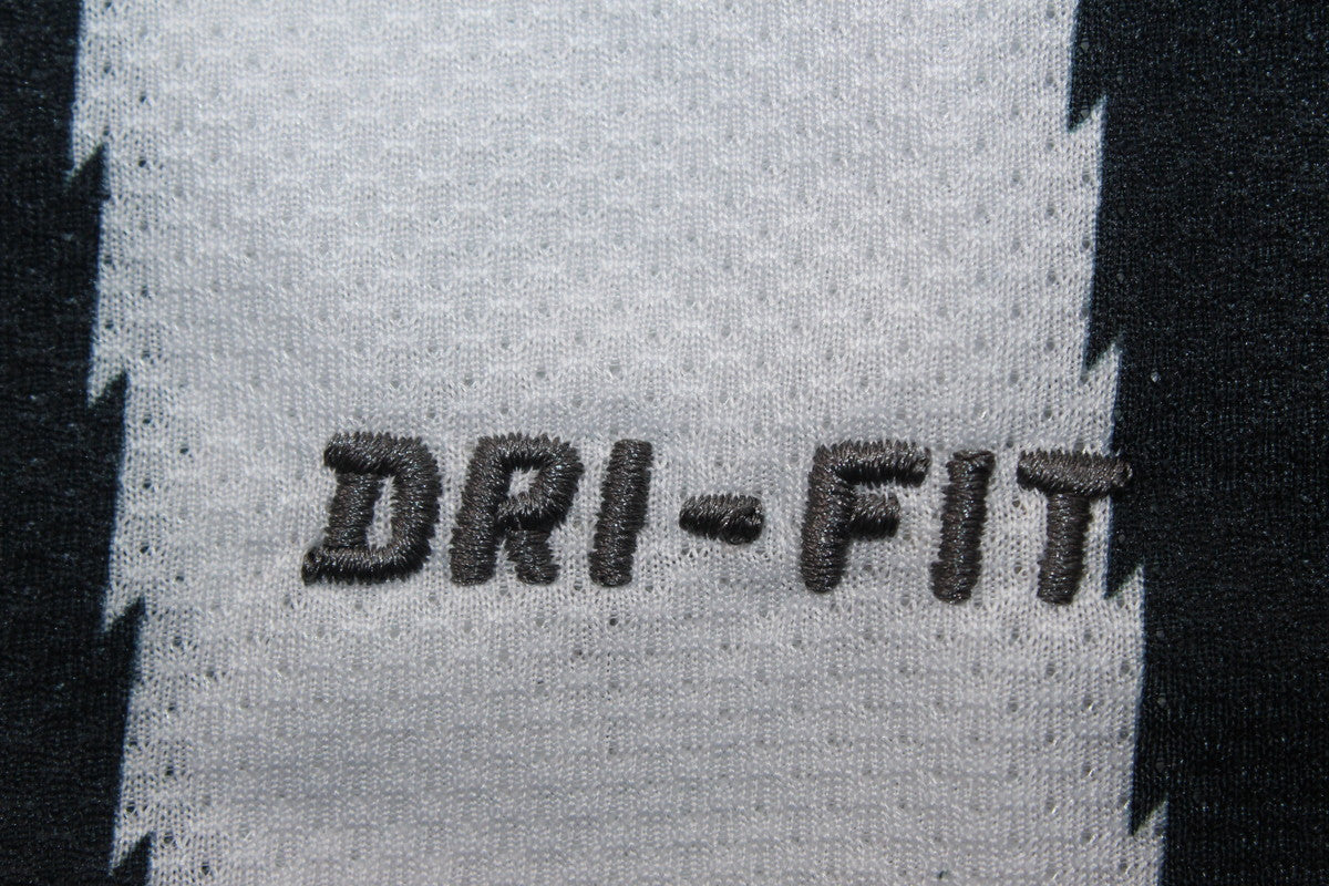 Camisa Retrô Juventus Home 10/11