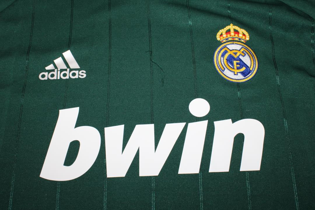 Camisa Real Madrid Manga Longa 12/13 - Versão Retrô "Özil" Nº 10