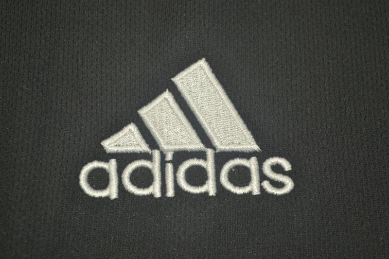 Camisa Real Madrid Away 04/05 - Versão Retrô "R.Carlos" Nº 3
