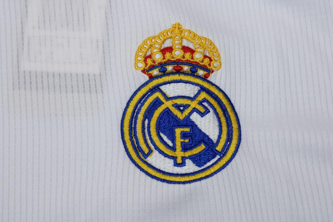 Camisa Real Madrid Home 19/20 - Versão Retrô "Sergio Ramos" Nº 4