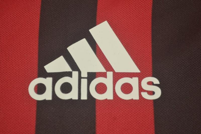 Camisa Retrô Milan Home UCL Versão 11/12 "Ibrahimović" N°.11