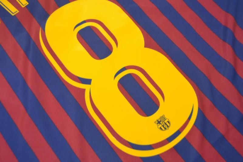 Camisa Barcelona Home 18/19 - Versão Retrô "A.Iniesta" Nº 8