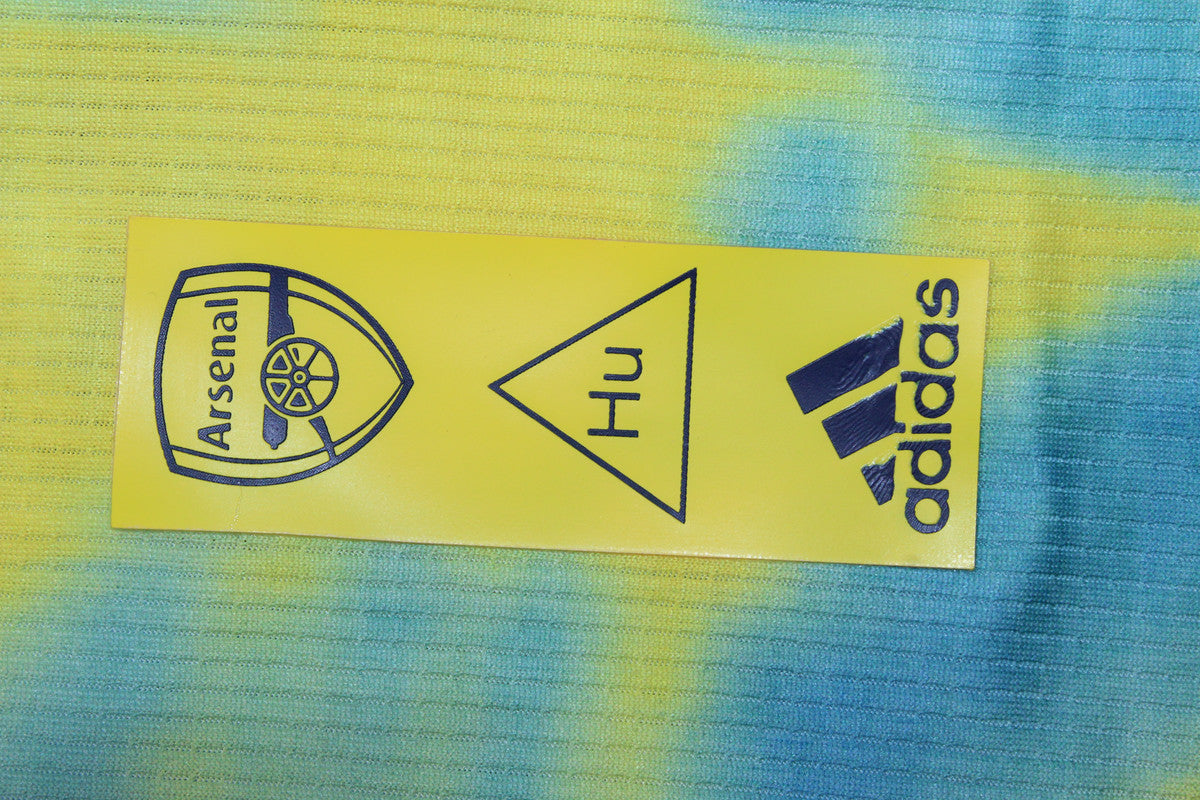 Camisa Arsenal Human Race 2020 - Versão Retrô