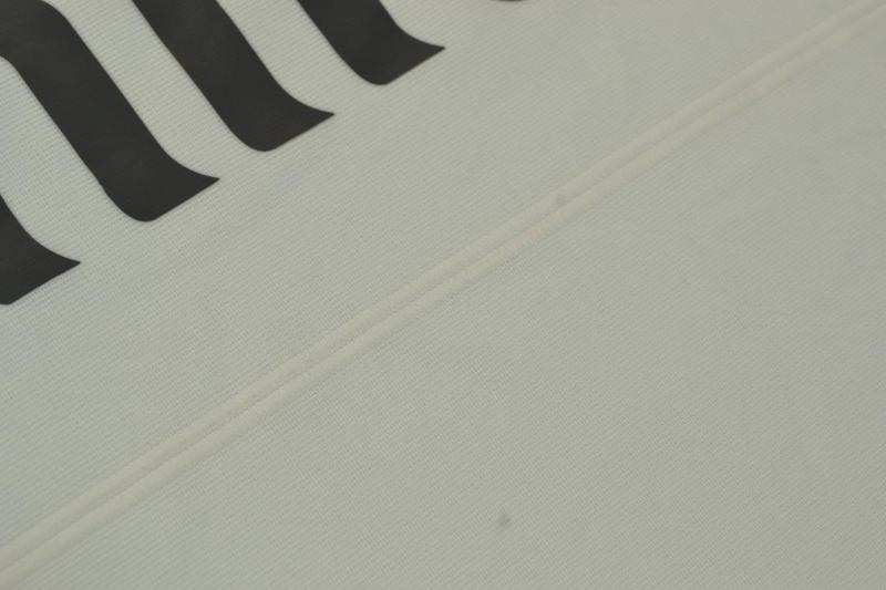 Camisa Real Madrid Manga Longa 13/14 - Versão Retrô "Sergio Ramos" Nº 4