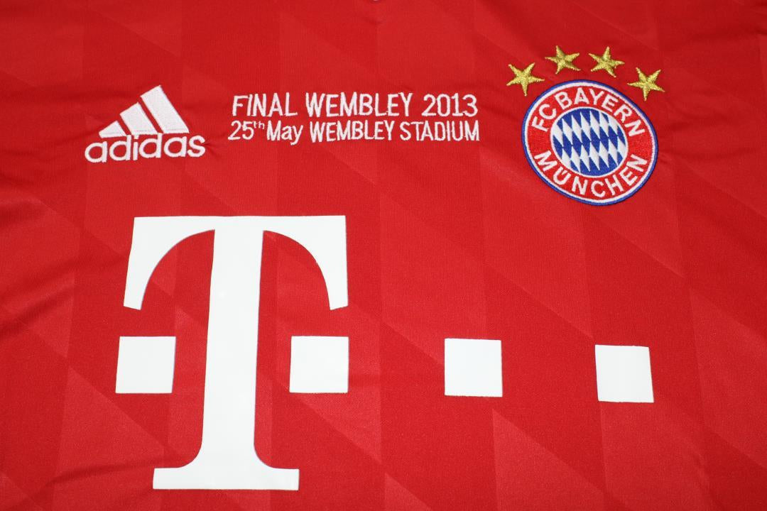 Camisa Bayern de Munique Manga Longa Home 13/14 - Versão Retrô "Ribéry" N° 7