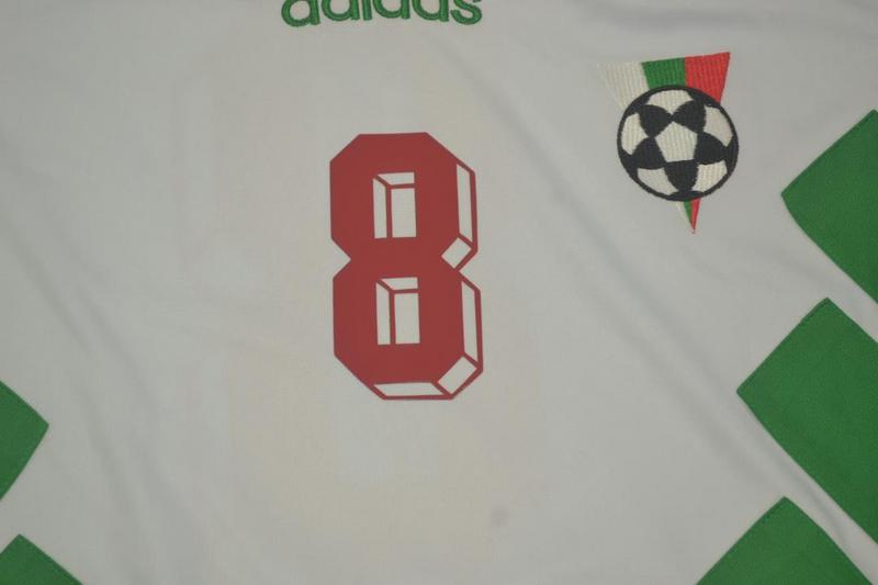 Camisa Retrô Bulgaria Home  1994 "Stoichkov" N°.8