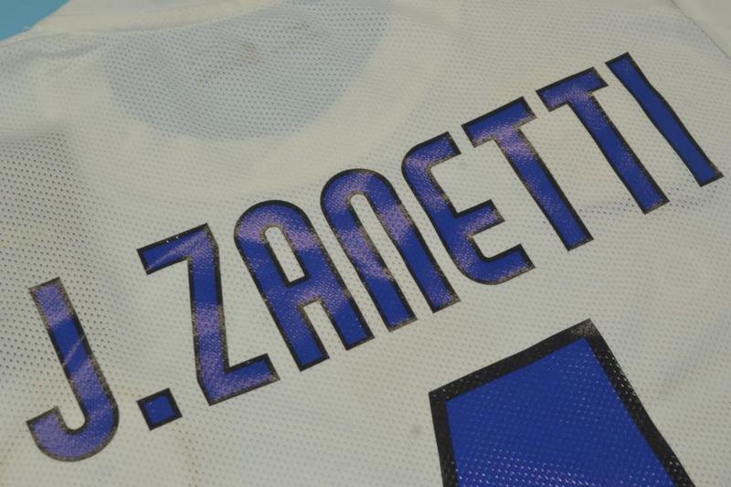 Camisa Retrô Inter de Milão Away  UCL Versão 10/11 "J.Zanetti" N°.4