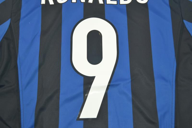 Camisa Retrô Inter de Milão Home 98/99 "Ronaldo" N°.9