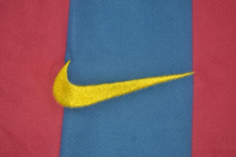 Camisa Barcelona Home 05/06 - Versão Retrô