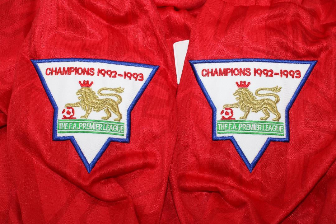 Camisa Manchester United Manga Longa 93/94 - Versão Retrô "Beckham" Nº 28