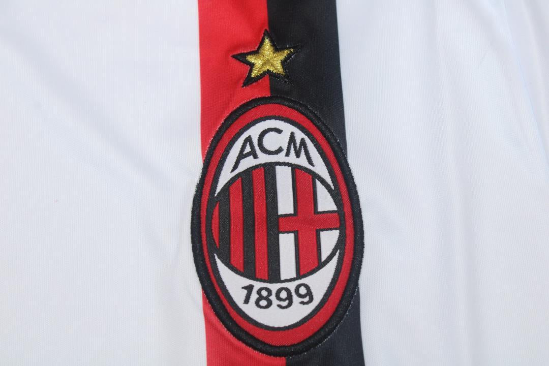 Camisa Retrô Milan Away  UCL Versão 11/12 "Pato" N°.7