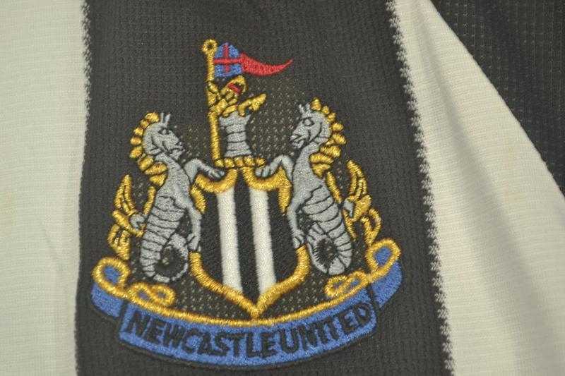 Camisa Newcastle United Home 05/06 - Versão Retrô "Owen" Nº 10