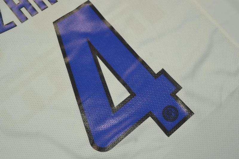 Camisa Retrô Inter de Milão Away  UCL Versão 10/11 "J.Zanetti" N°.4