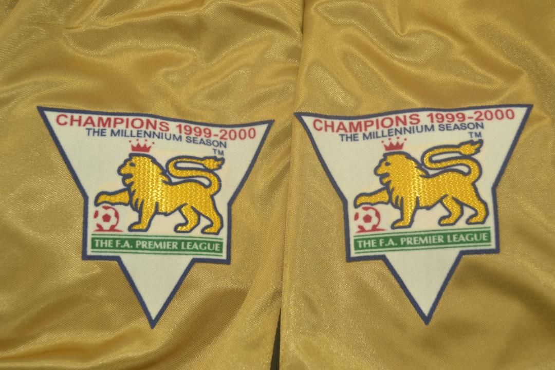 Camisa Manchester United Reversible Mode 00/01 - Versão Retrô "V. Nistelrooy" Nº 10