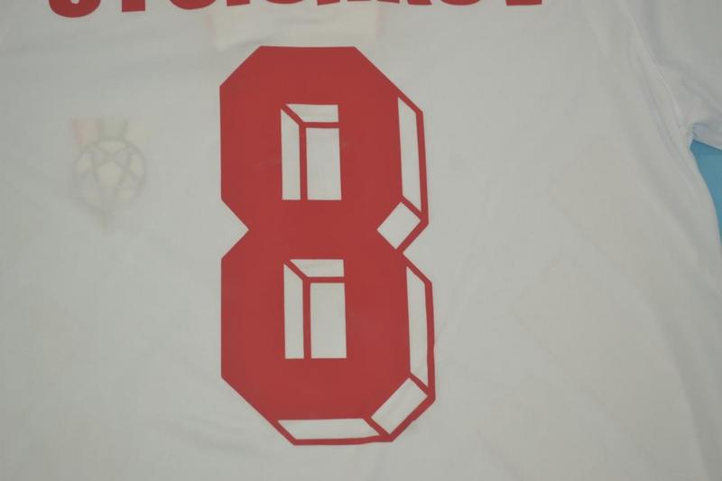 Camisa Retrô Bulgaria Home  1994 "Stoichkov" N°.8