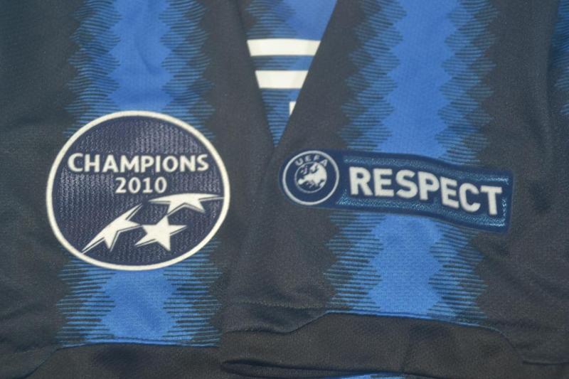 Camisa Retrô Inter de Milão Home UCL Versão 10/11 "Chivu" N°.26
