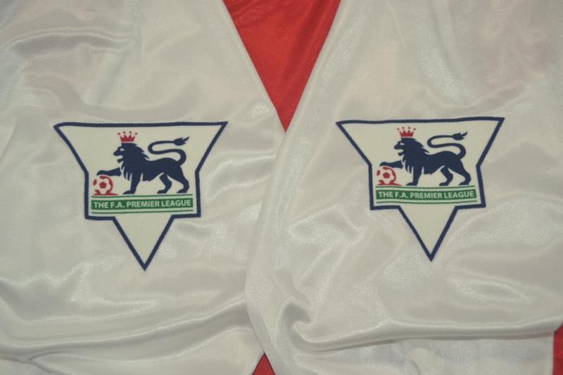 Camisa Arsenal Manga Longa 98/99 - Versão Retrô "Bergkamp" Nº 10