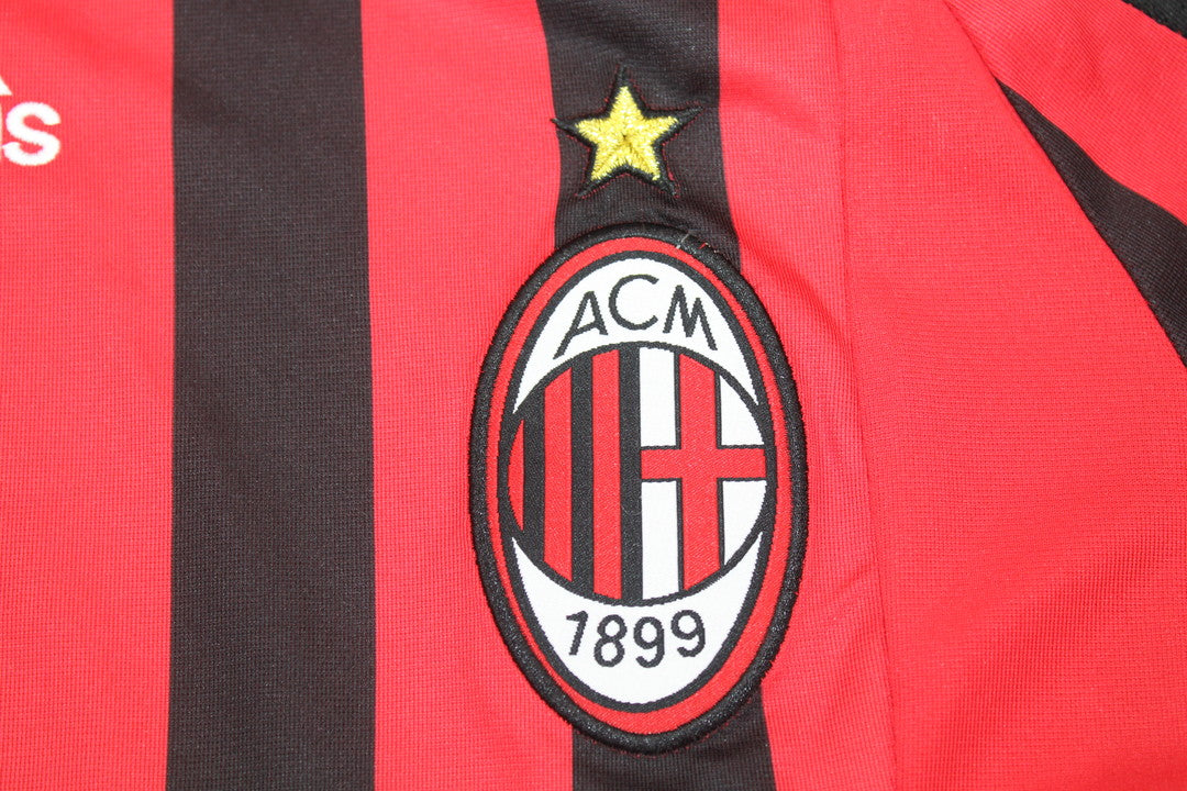Camisa Retrô Milan Home UCL Versão 07/08 "Kaká" N°.22