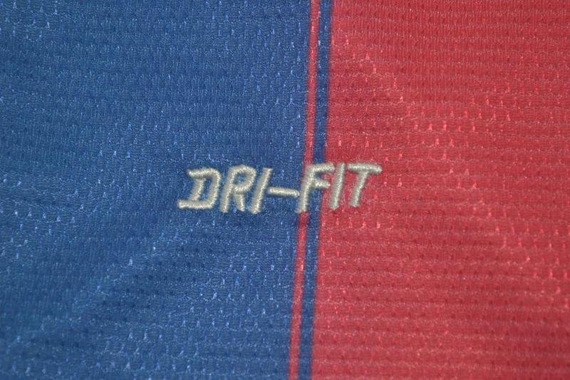 Camisa Barcelona Home 09/10 - Versão Retrô "Ibrahimovic" Nº 9