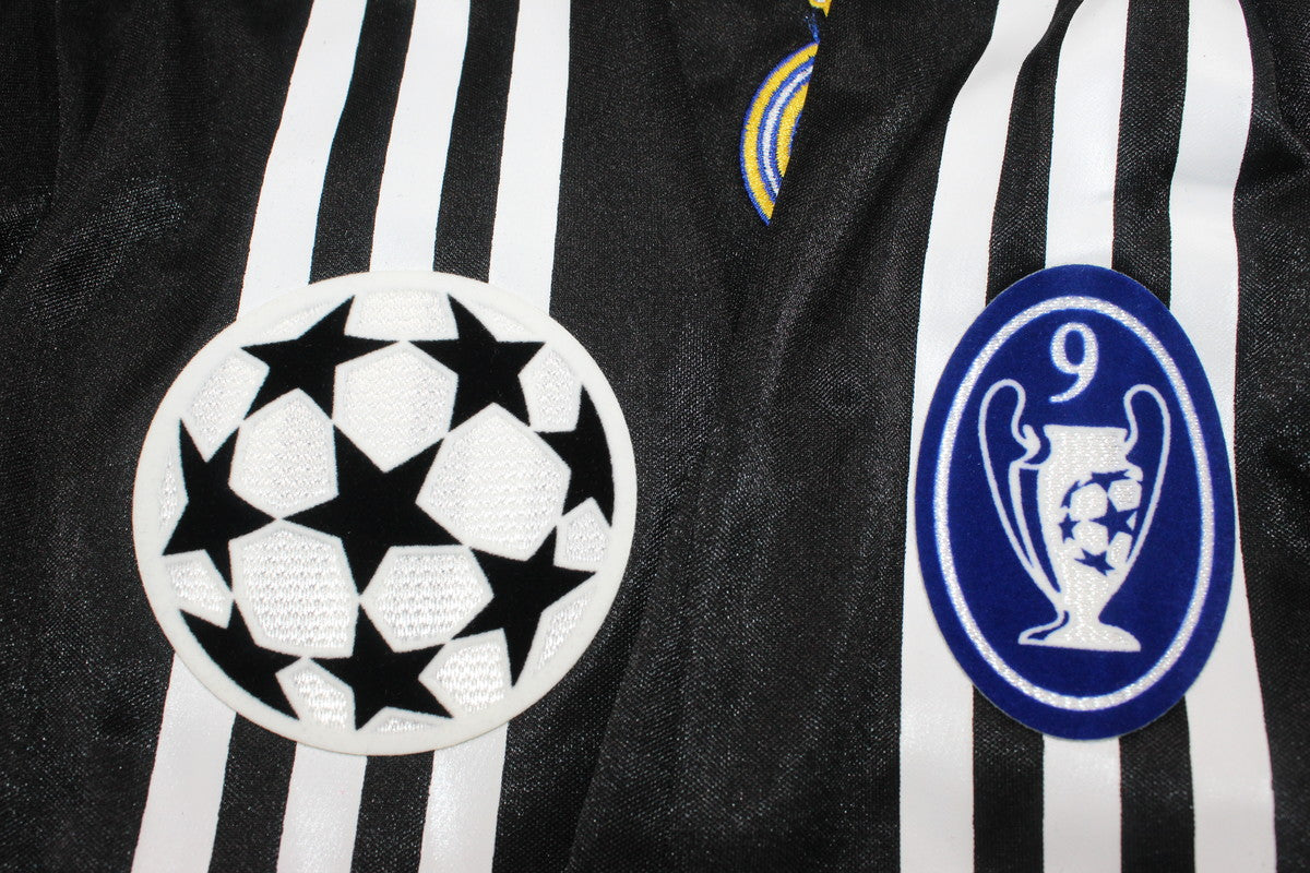 Camisa Real Madrid Manga Longa 04/05 - Versão Retrô "Zidane" Nº 5