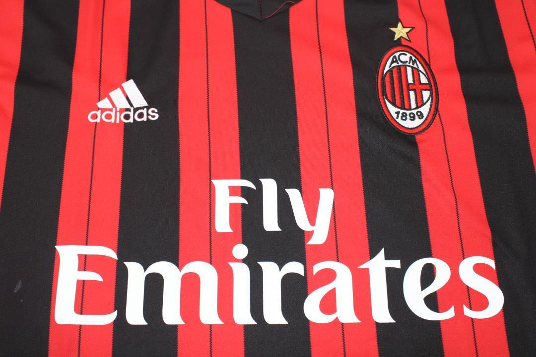 Camisa Retrô Milan Home UCL Versão 13/14 "Kaká" N°.22